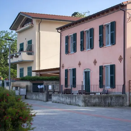 La Casa Della Tilde דירה